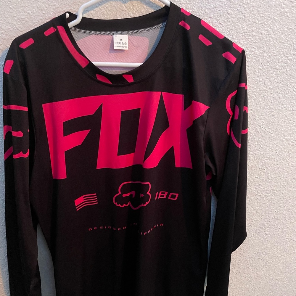 Medium fox racing shirt.